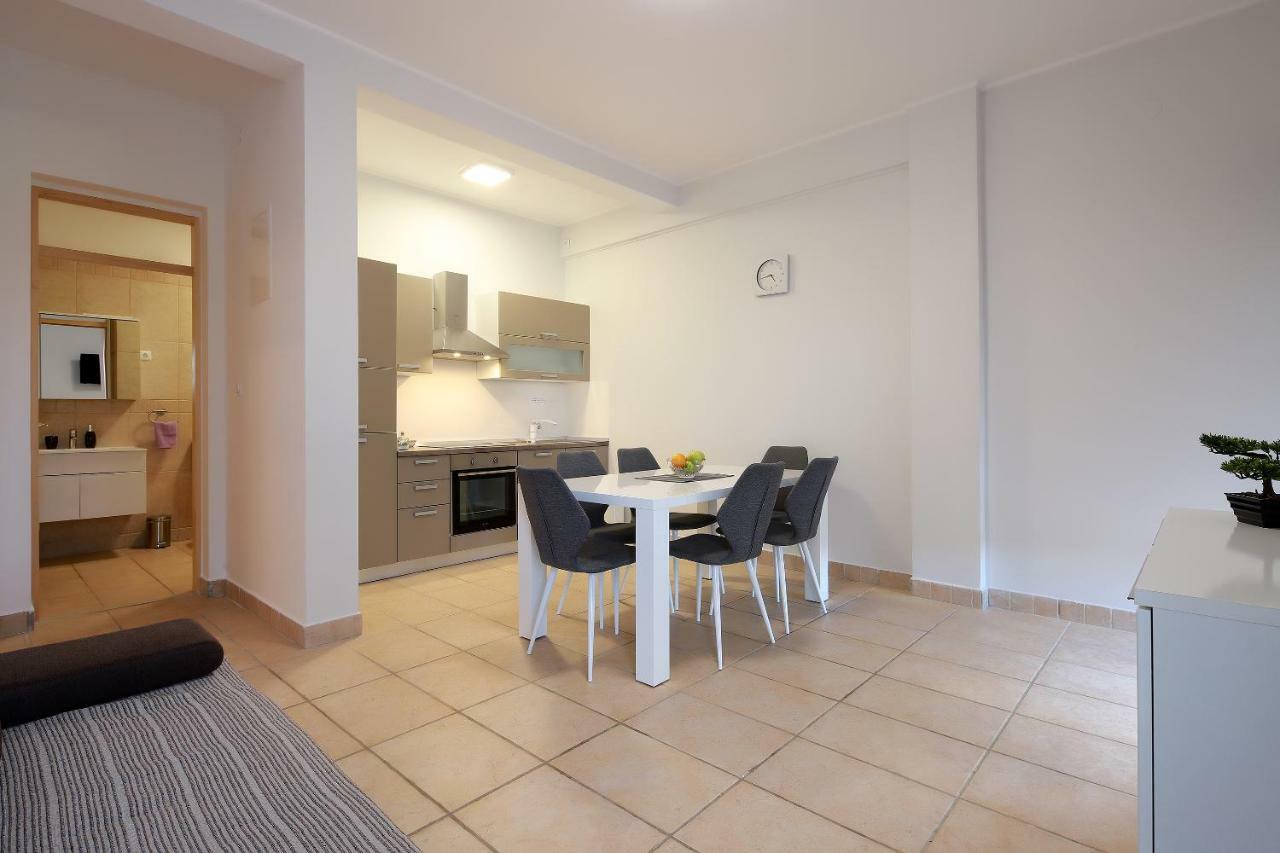 Apartments Galboka Nerezine Eksteriør bilde